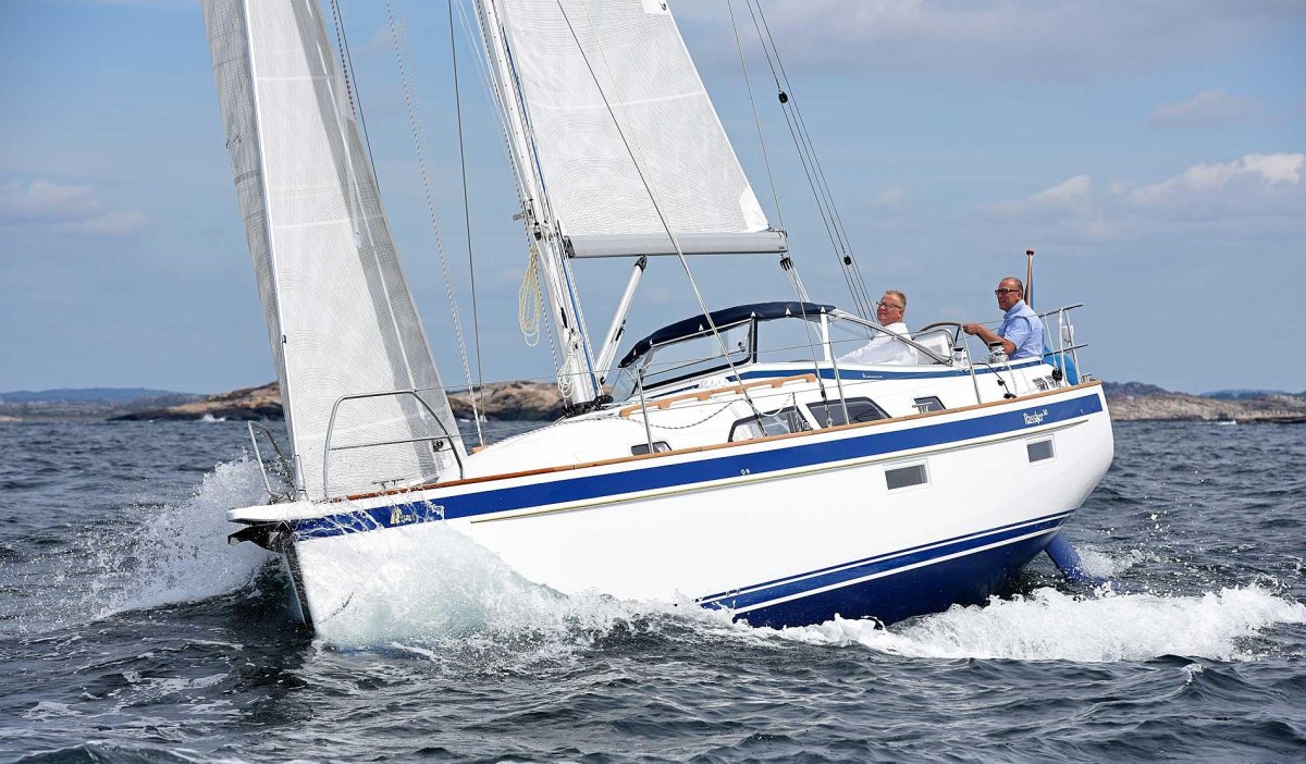 Hallberg Rassy 340
