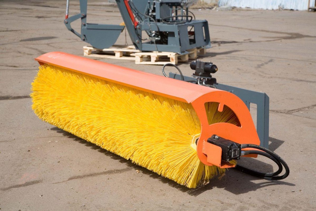 Щетка подметальная с гидравлическим поворотом 1600