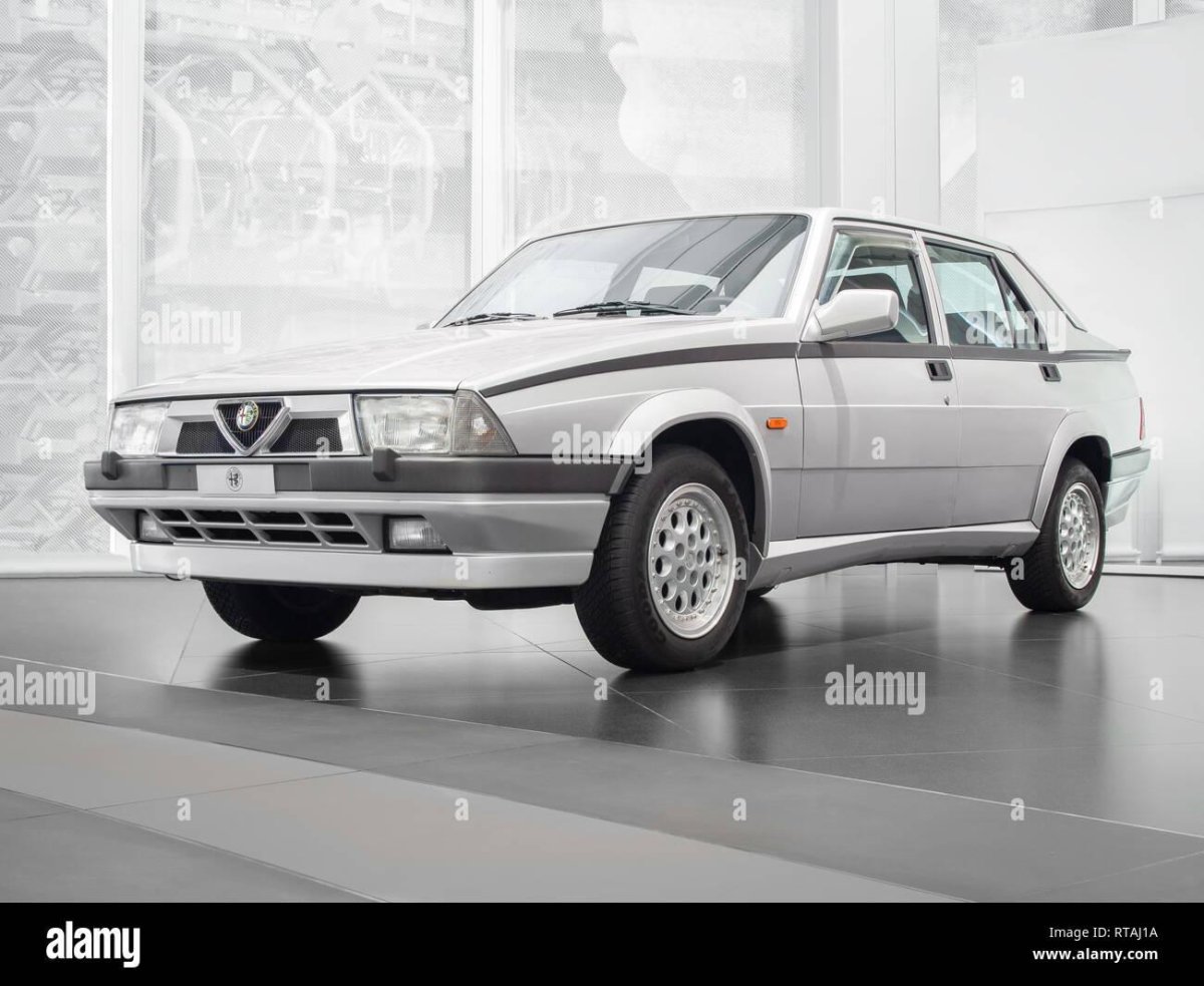 Alfa Romeo 75