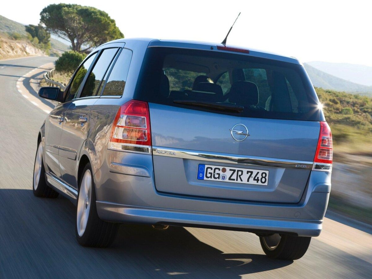 Opel Zafira 1