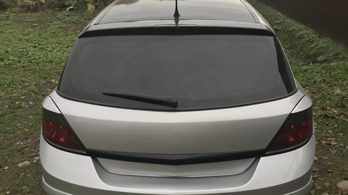 Шевроле Круз хэтчбек 2012 белый черная крыша