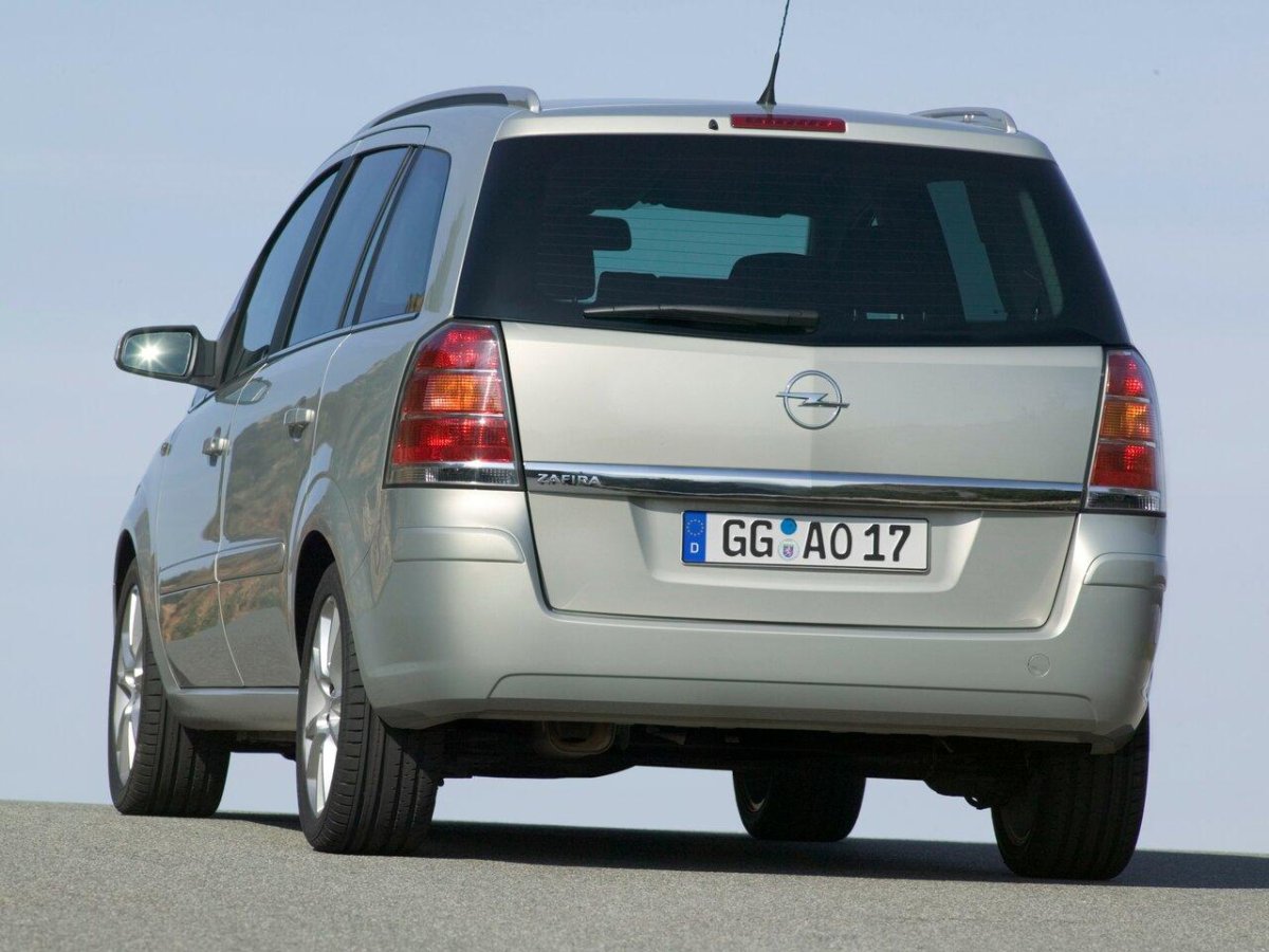 Opel Zafira b 2005
