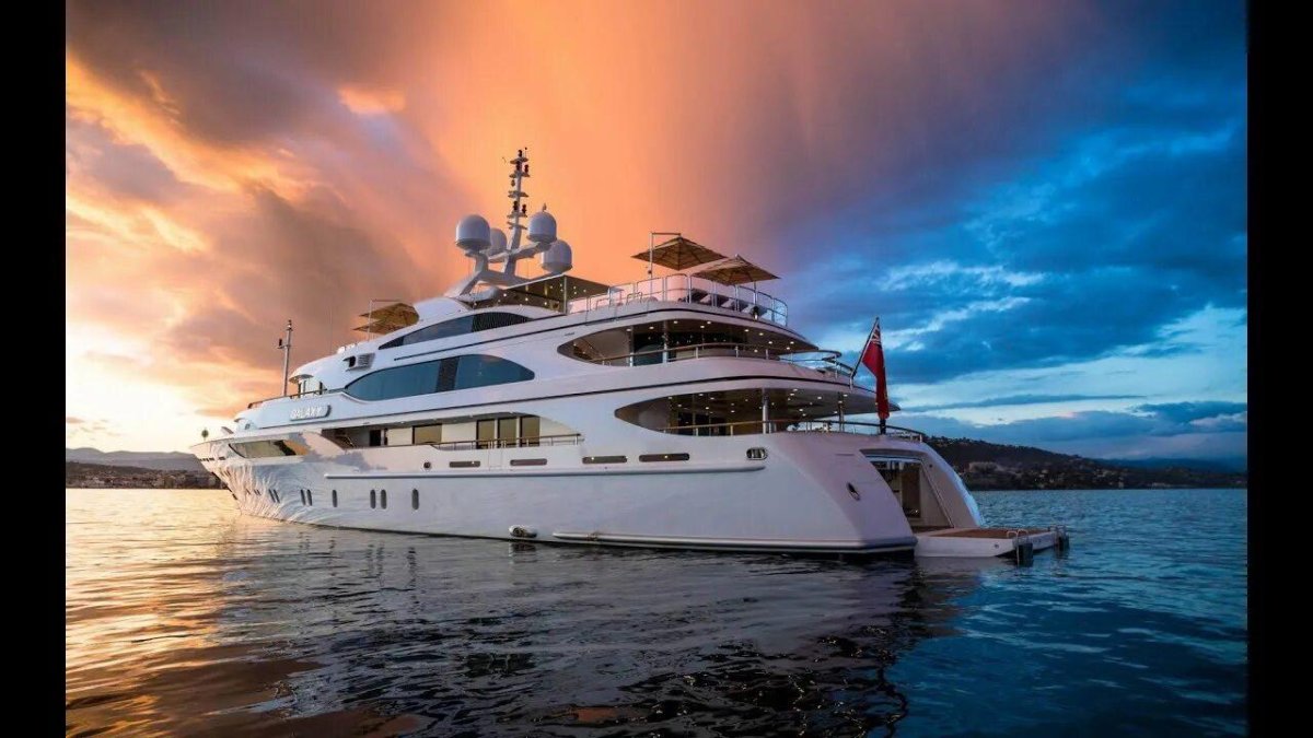 Роберт Куок яхта