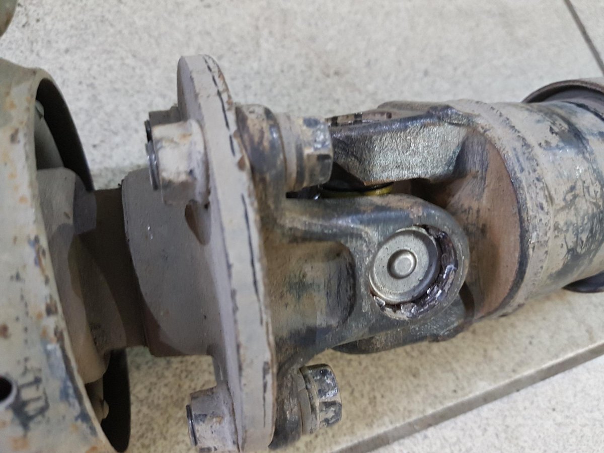 Крестовина кардана Лексус rx300