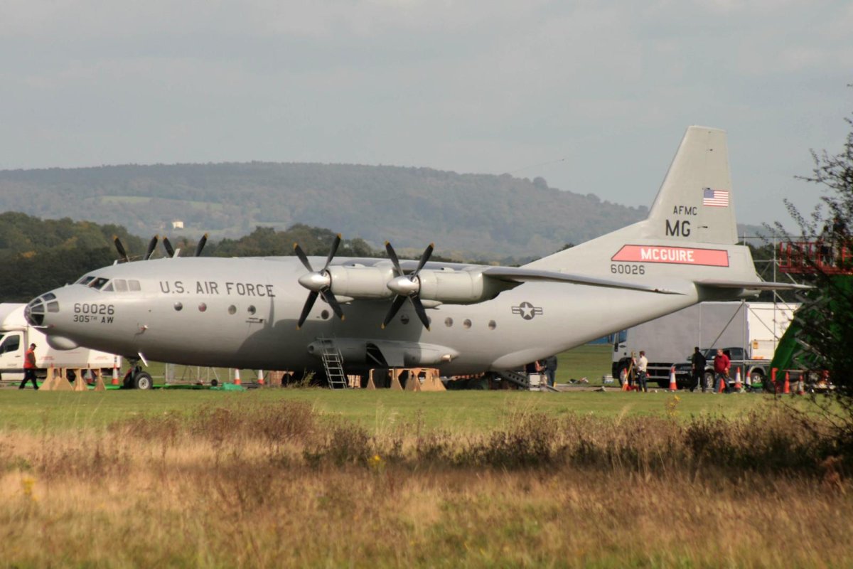 АН-12 Левашово