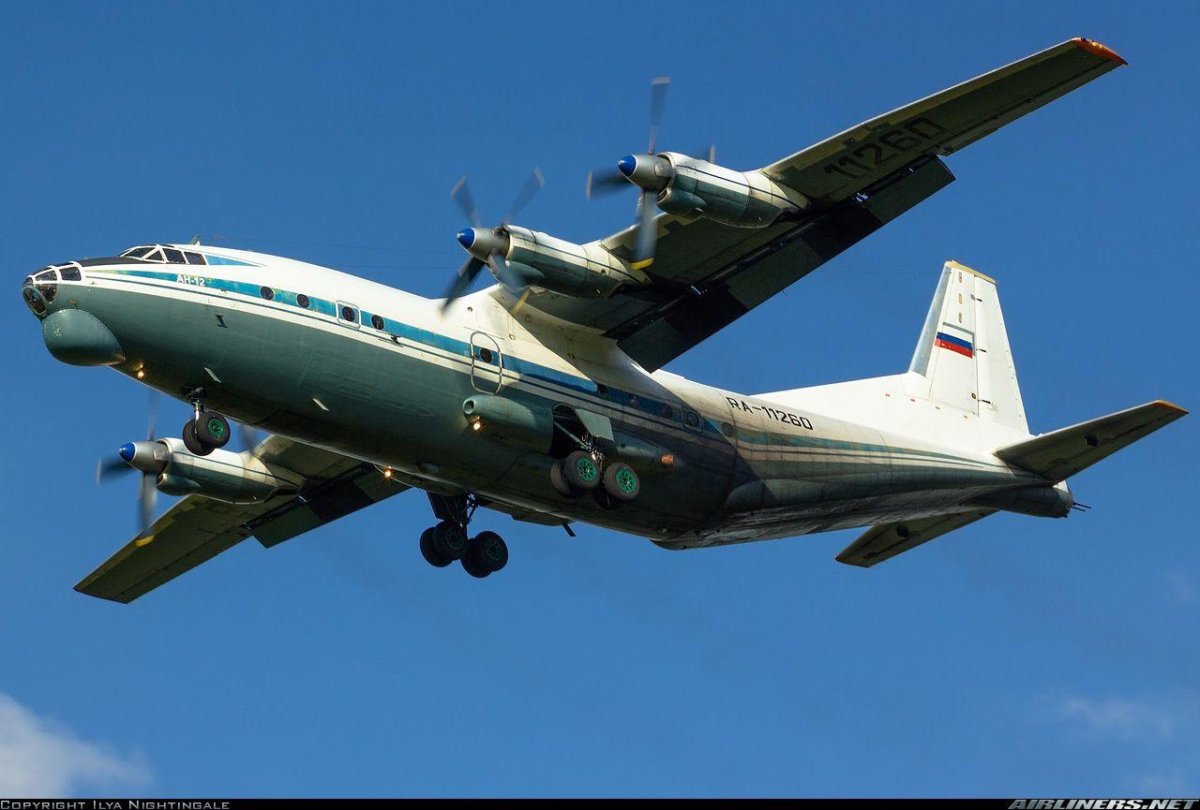 Ан12 самолет