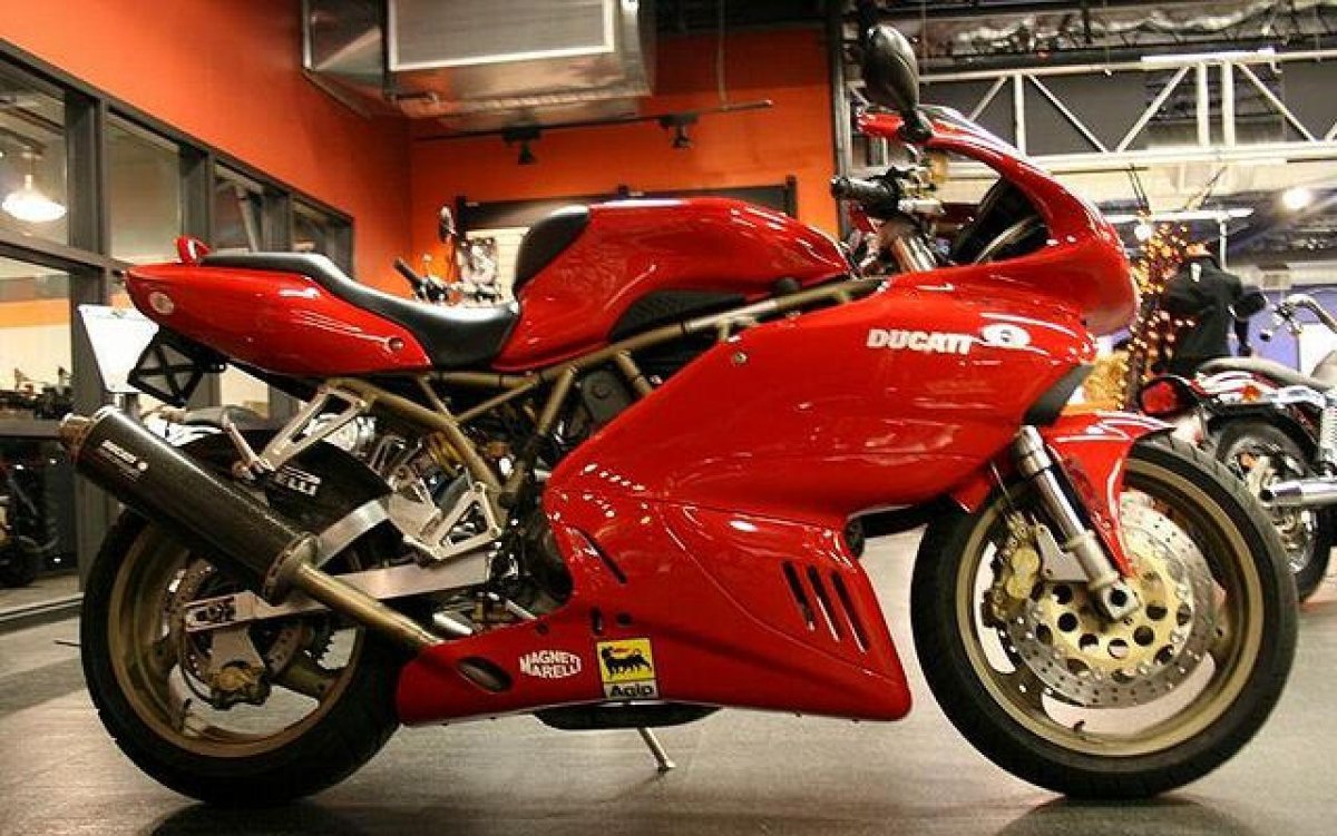 Ducati Supersport 900