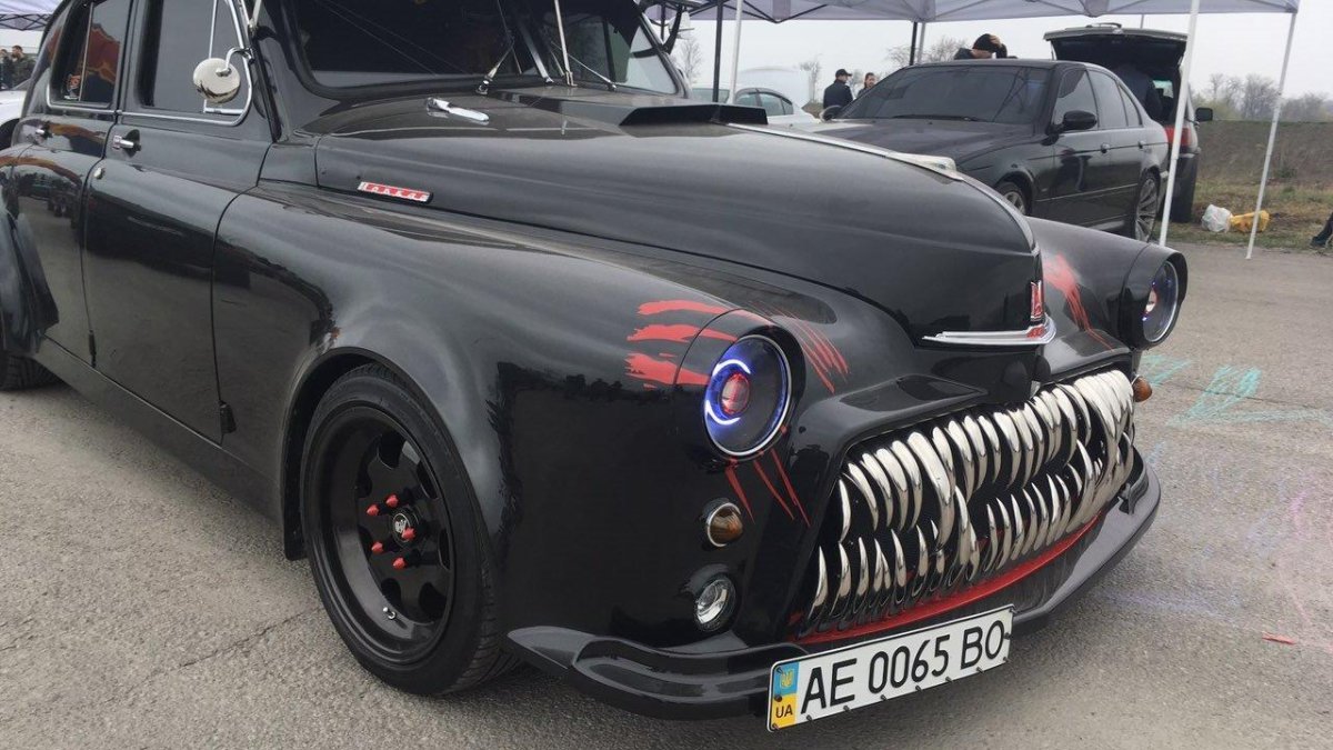 Тюнингованный ГАЗ 20 победа