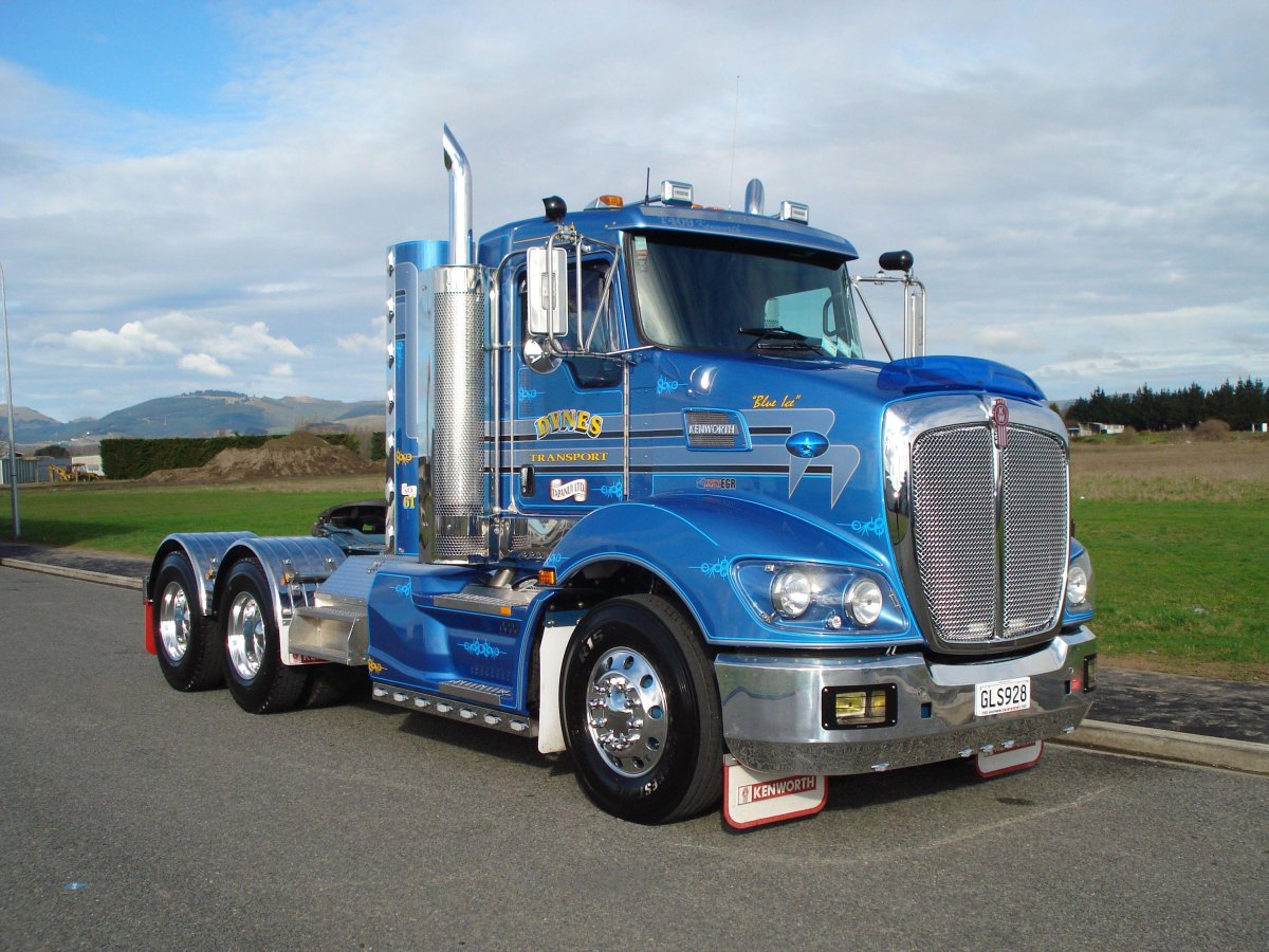 Тягач Кенворт