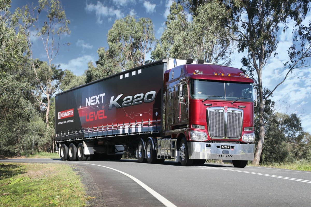 Kenworth k220