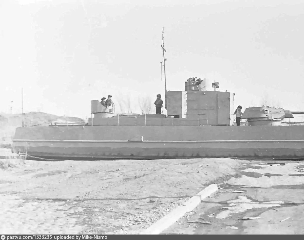 Речной бронекатер проекта 1125