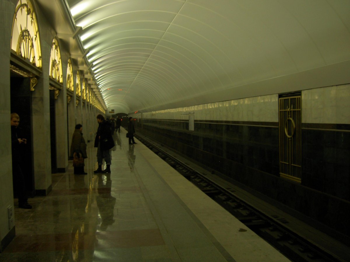 Станция метро Звенигородская Санкт-Петербург