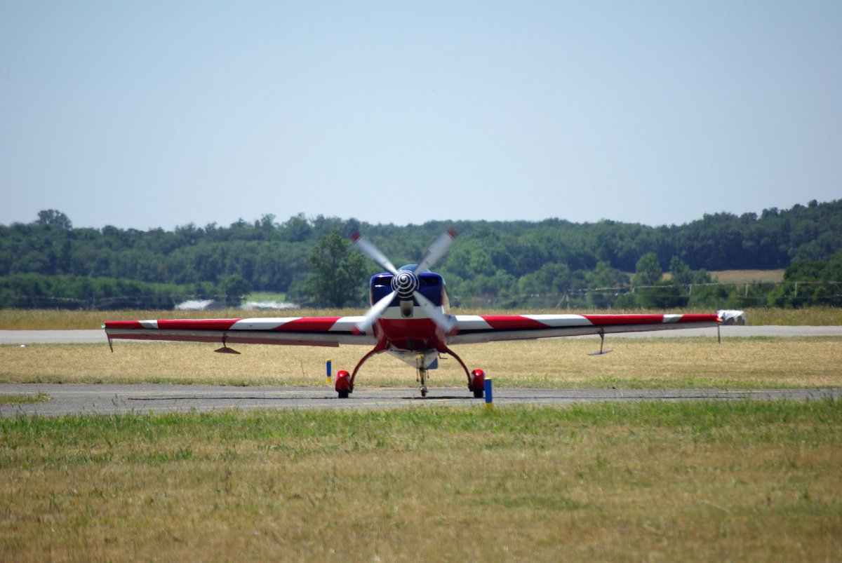 Extra 330lc