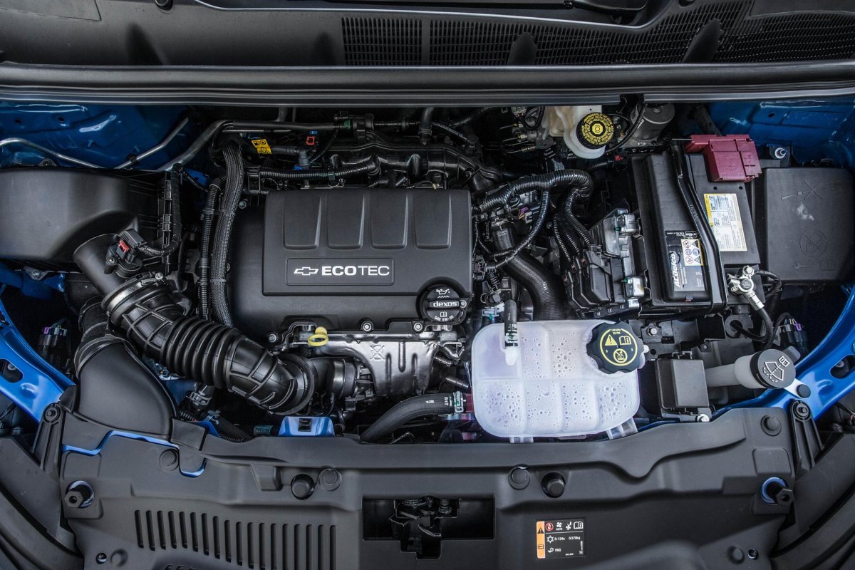 Шевроле трекер двигатель 1.8