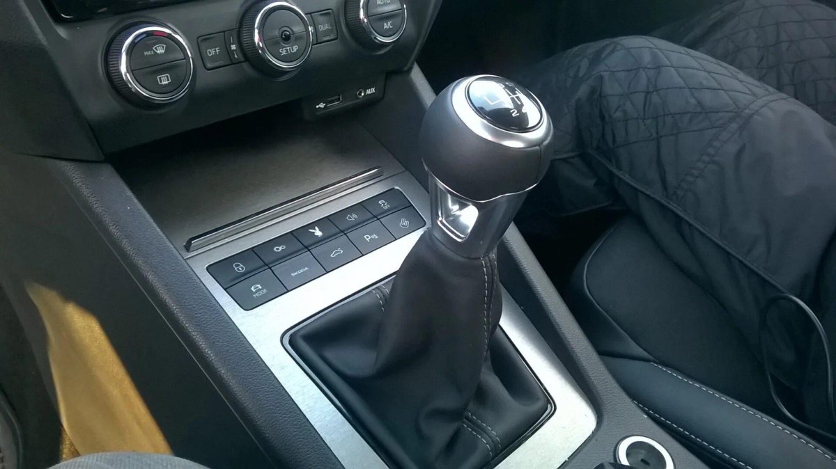 Ручка МКПП Октавия а7