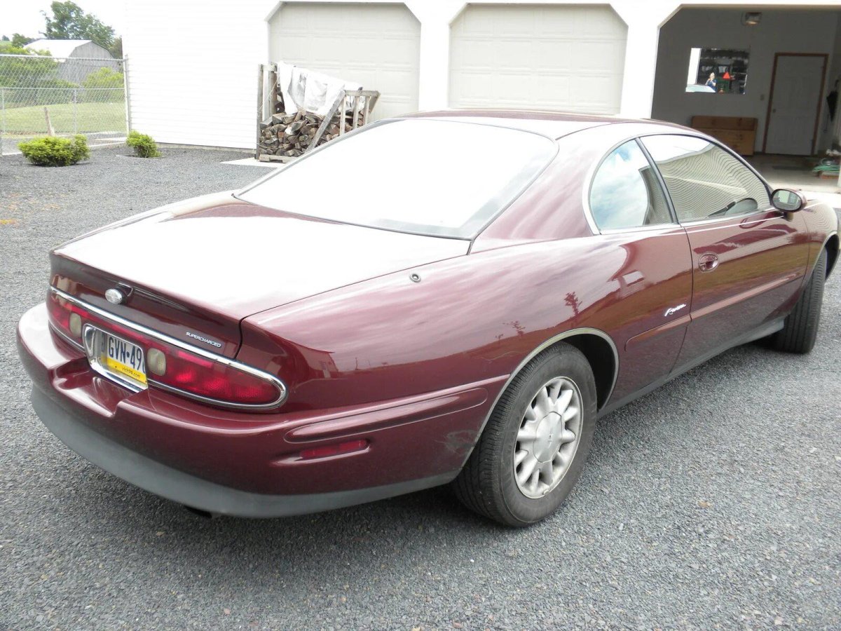 Buick Riviera 1998