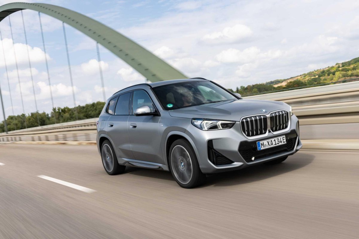 БМВ ix1