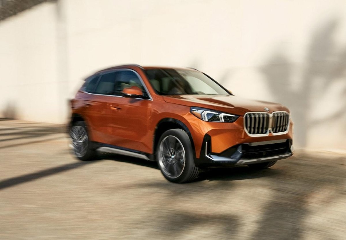 BMW x1 Orange