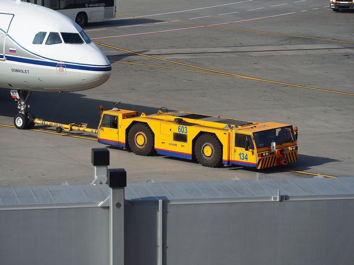 Тягач Schopf f300