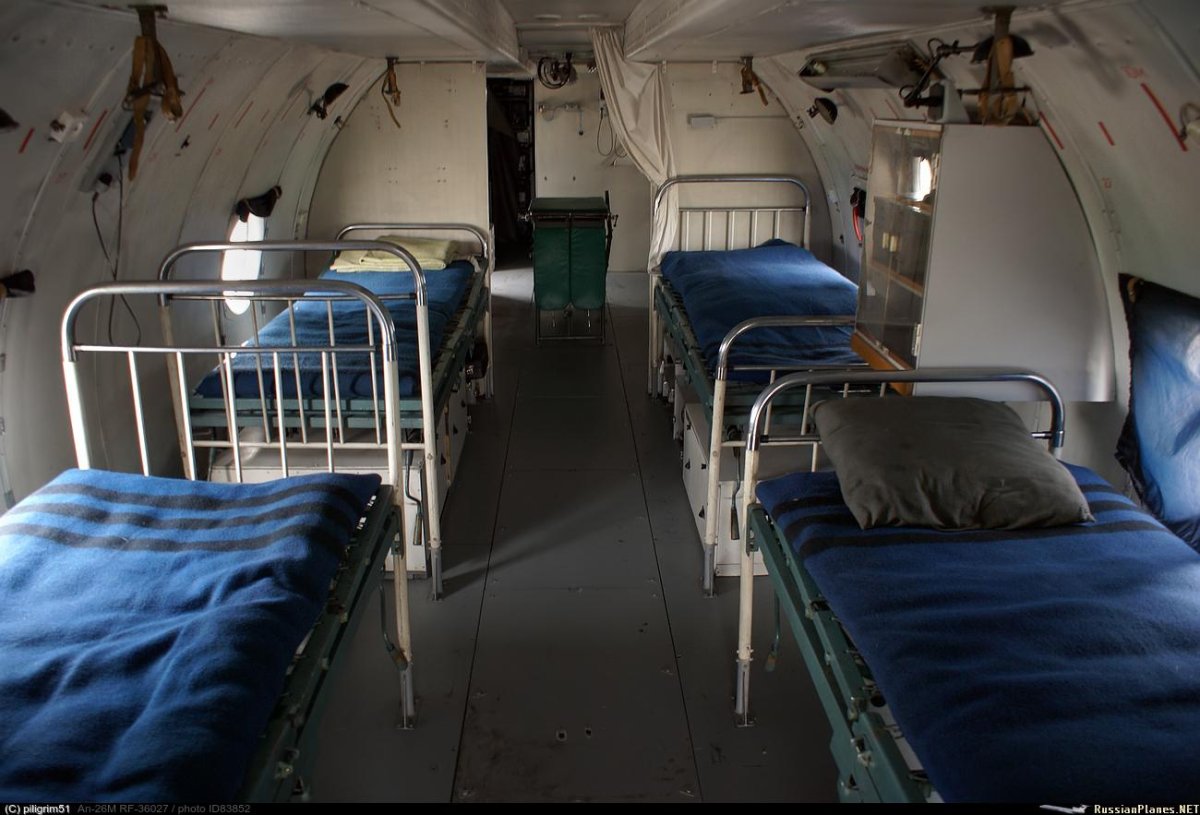 АН 26 кабина