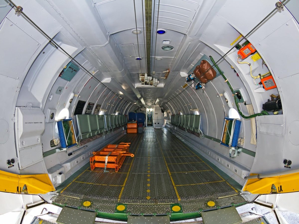 АН-225 Мрия кабина