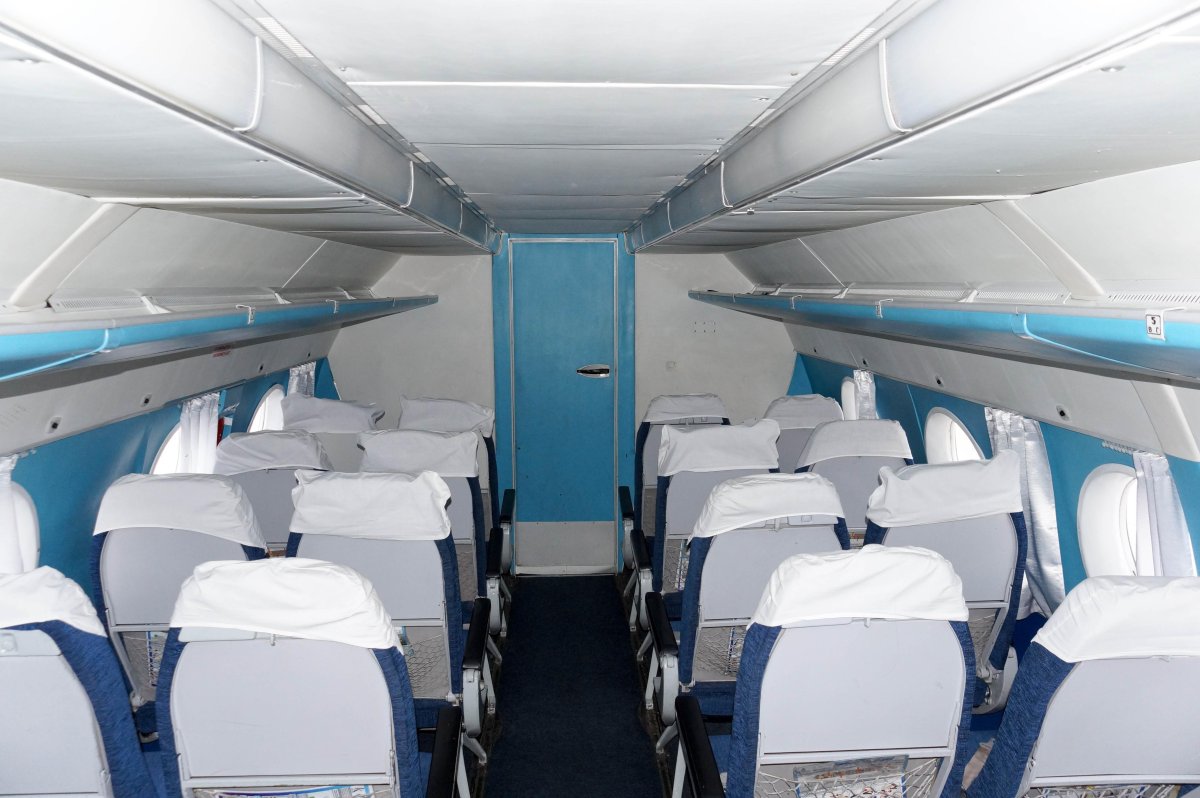 L 410 самолет салон