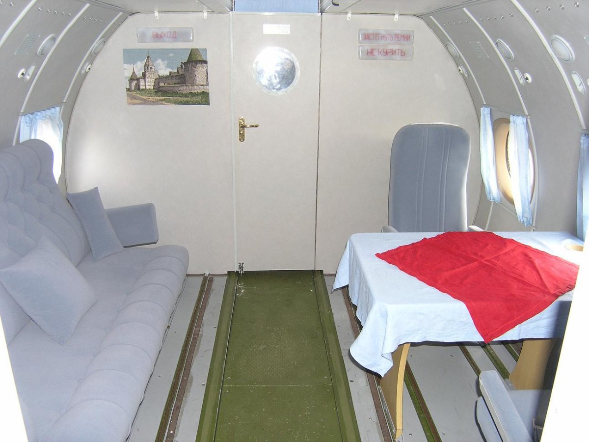 Грузовой салон АН-26