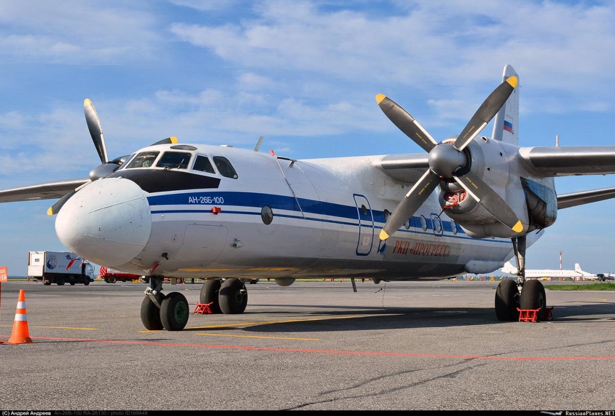 АН-26 пассажирский самолёт