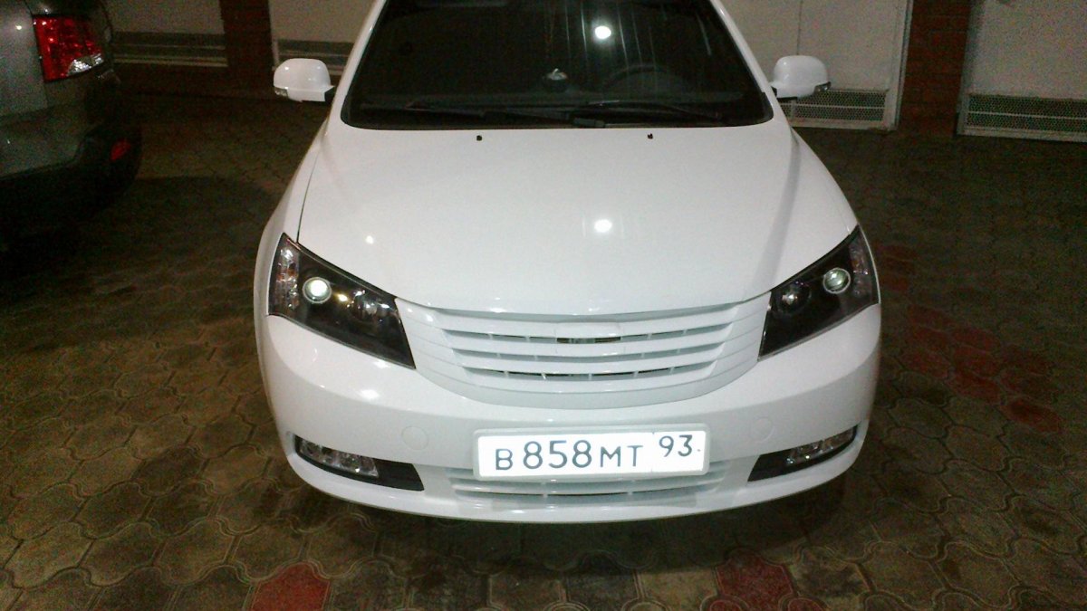 Geely Emgrand ec7 белая