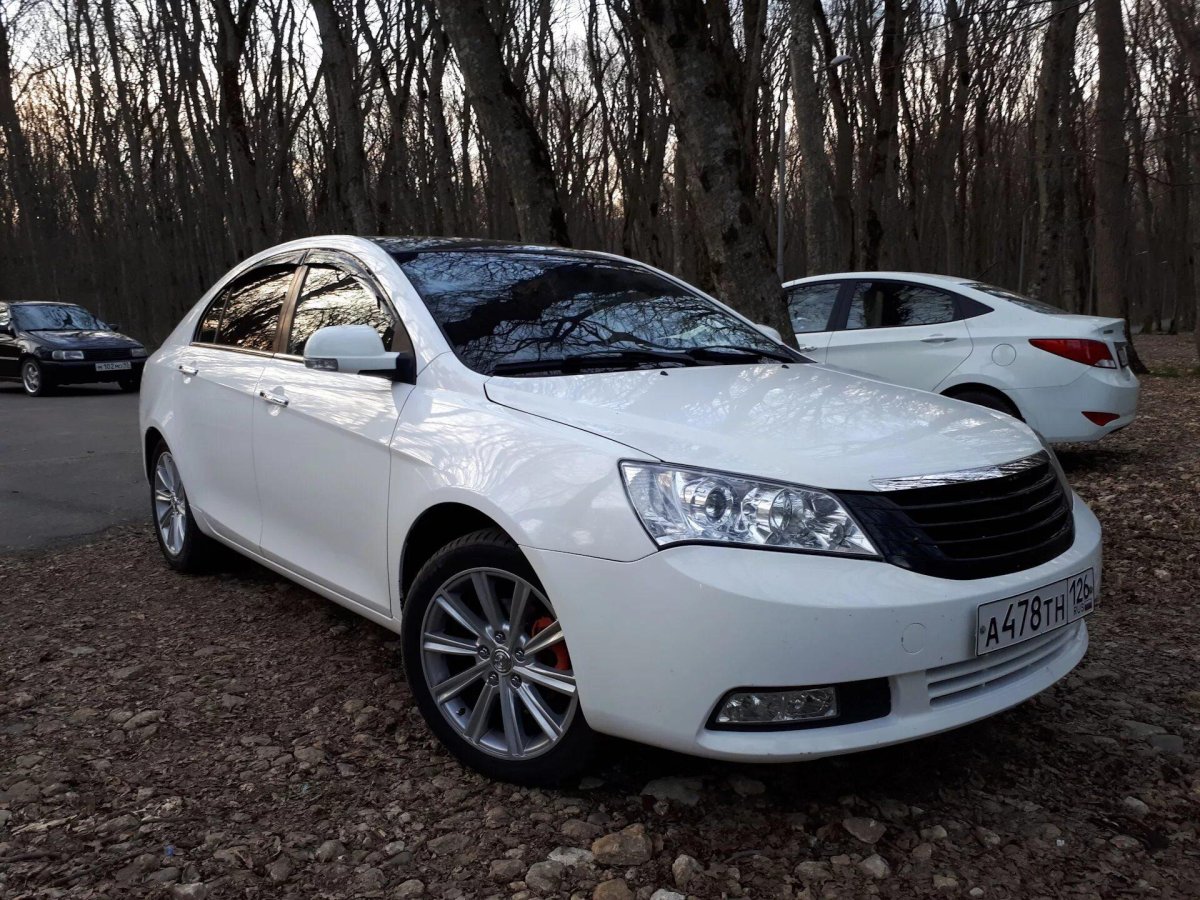 Geely Emgrand ec7 белая