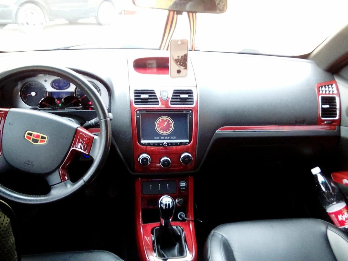 Geely Emgrand ec7 салон