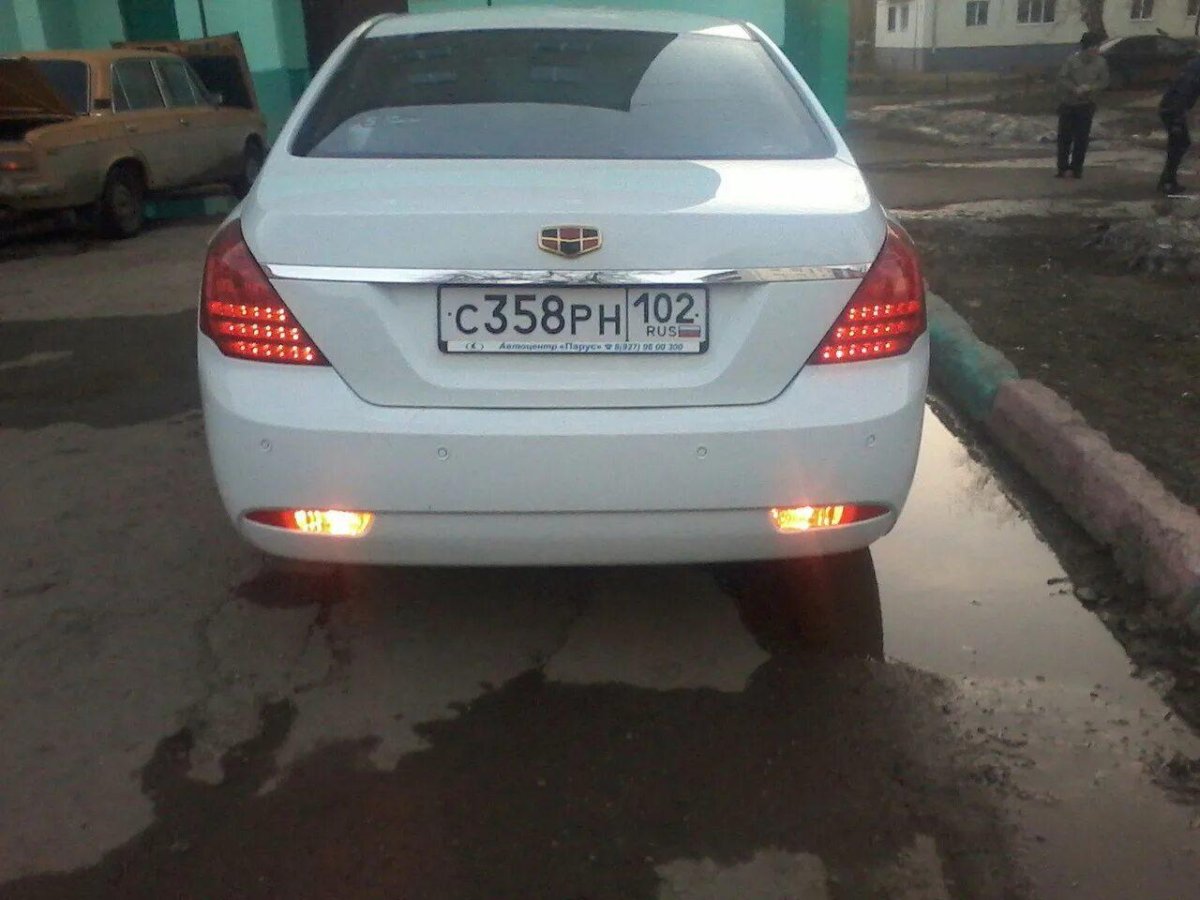 Задние фонари Geely Emgrand ec7