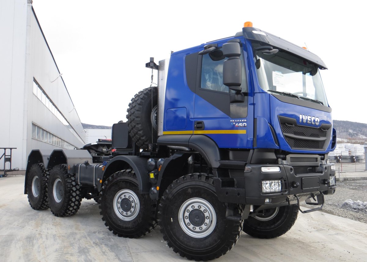 Седельный тягач Iveco-Trakker / Ивеко-АМТ 733910