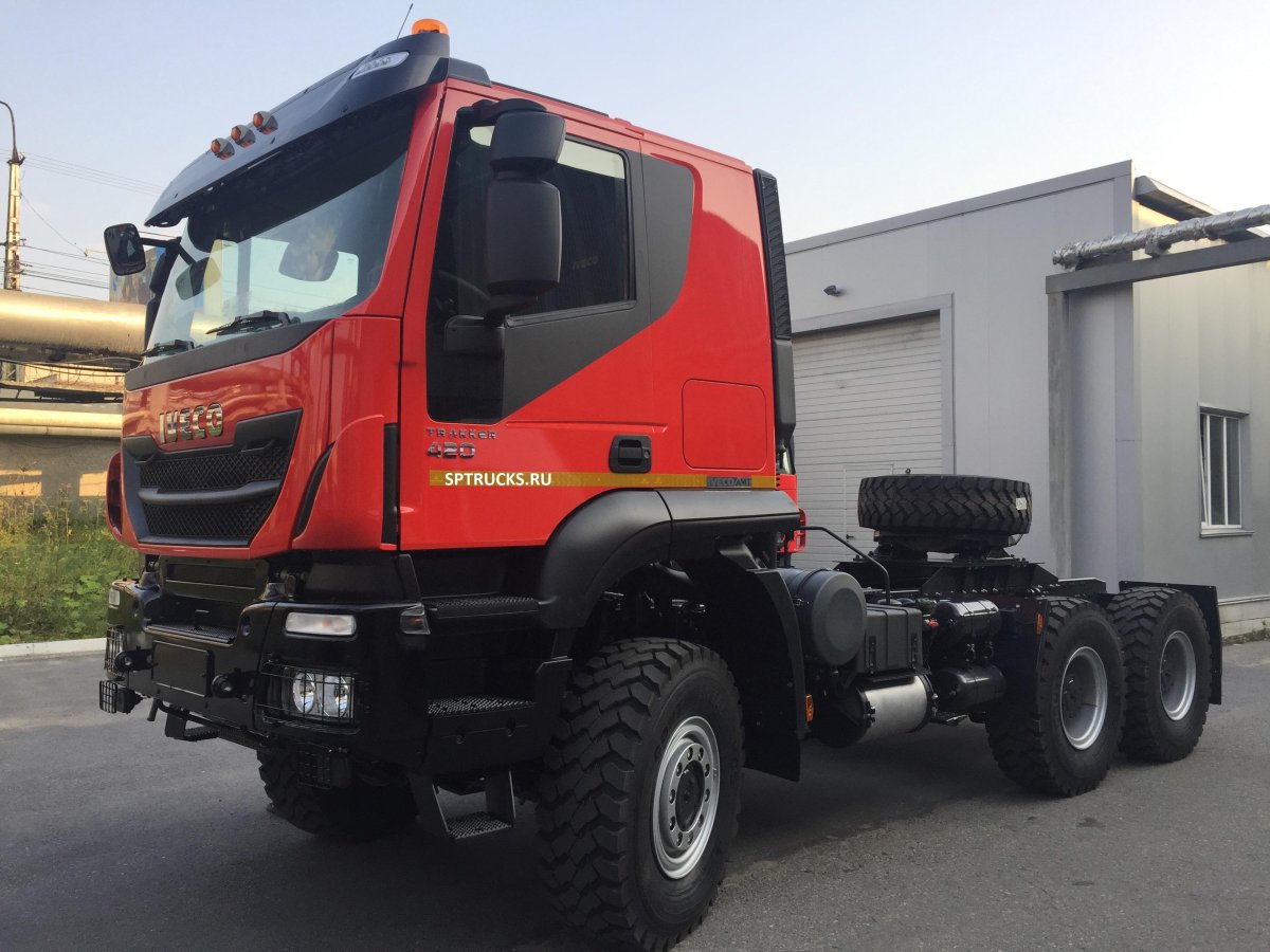 Iveco Trakker тягач