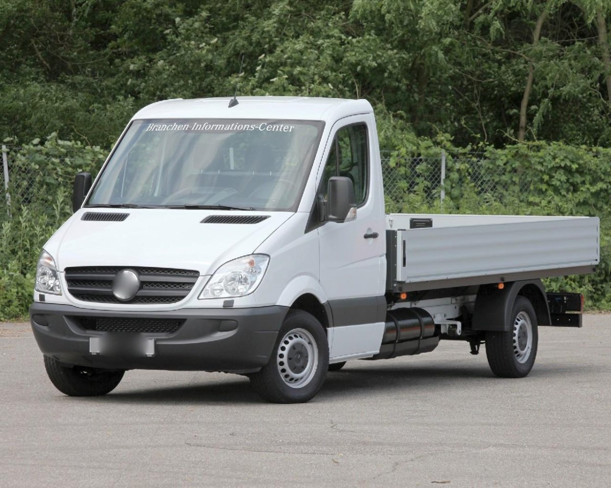 Мерседес Спринтер грузовой бортовой