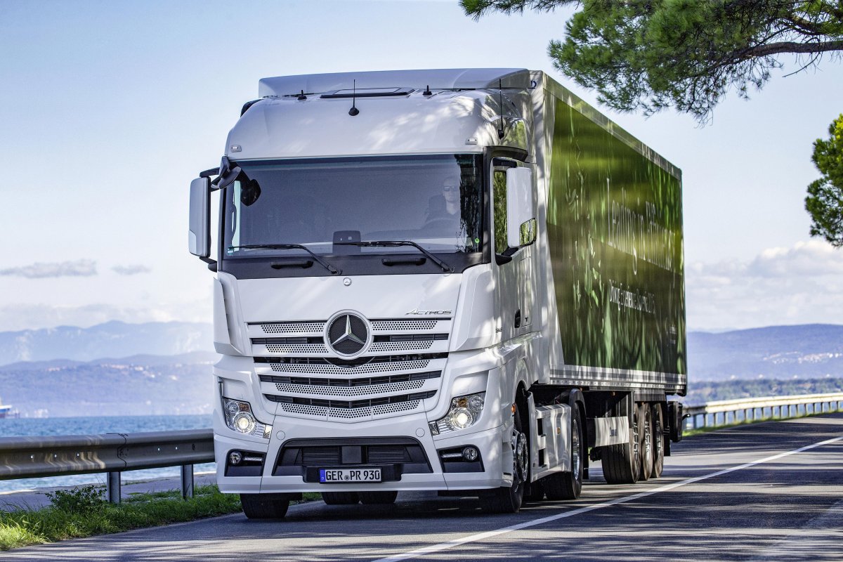 Грузовик Mercedes-Benz New Actros