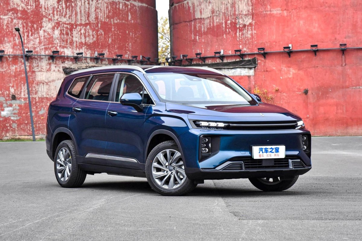 Livan машина 2022