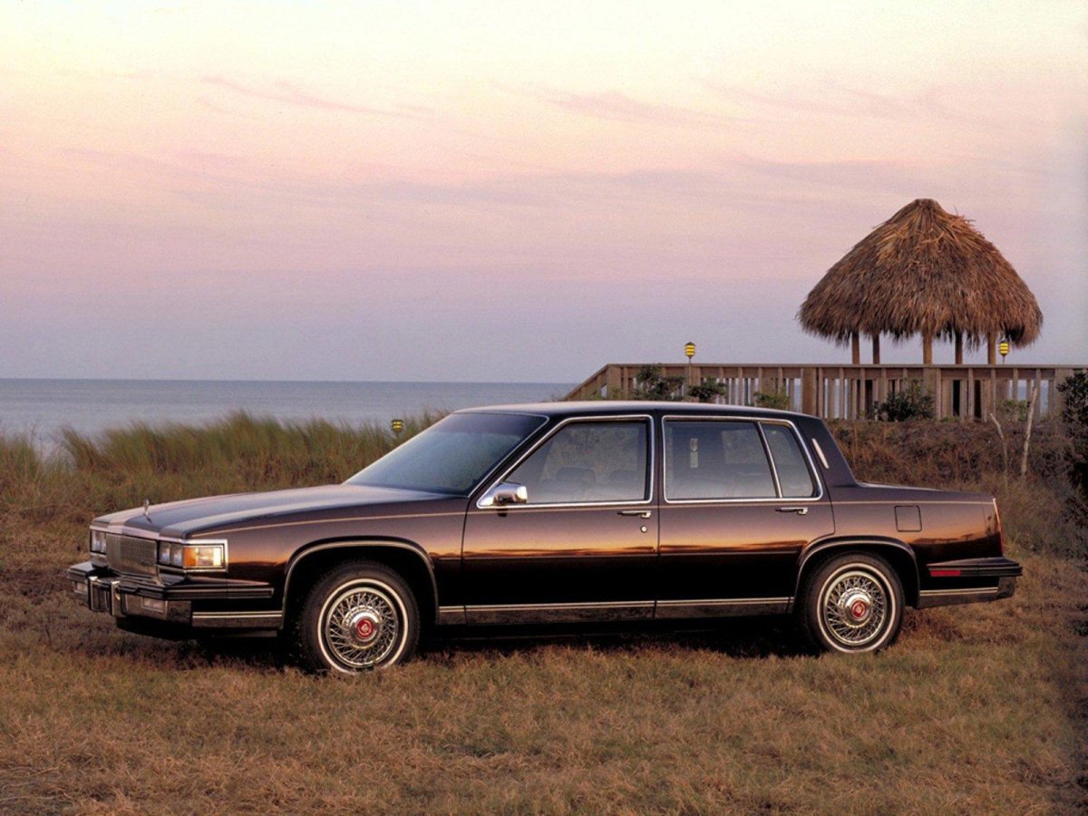 Cadillac Fleetwood 1985