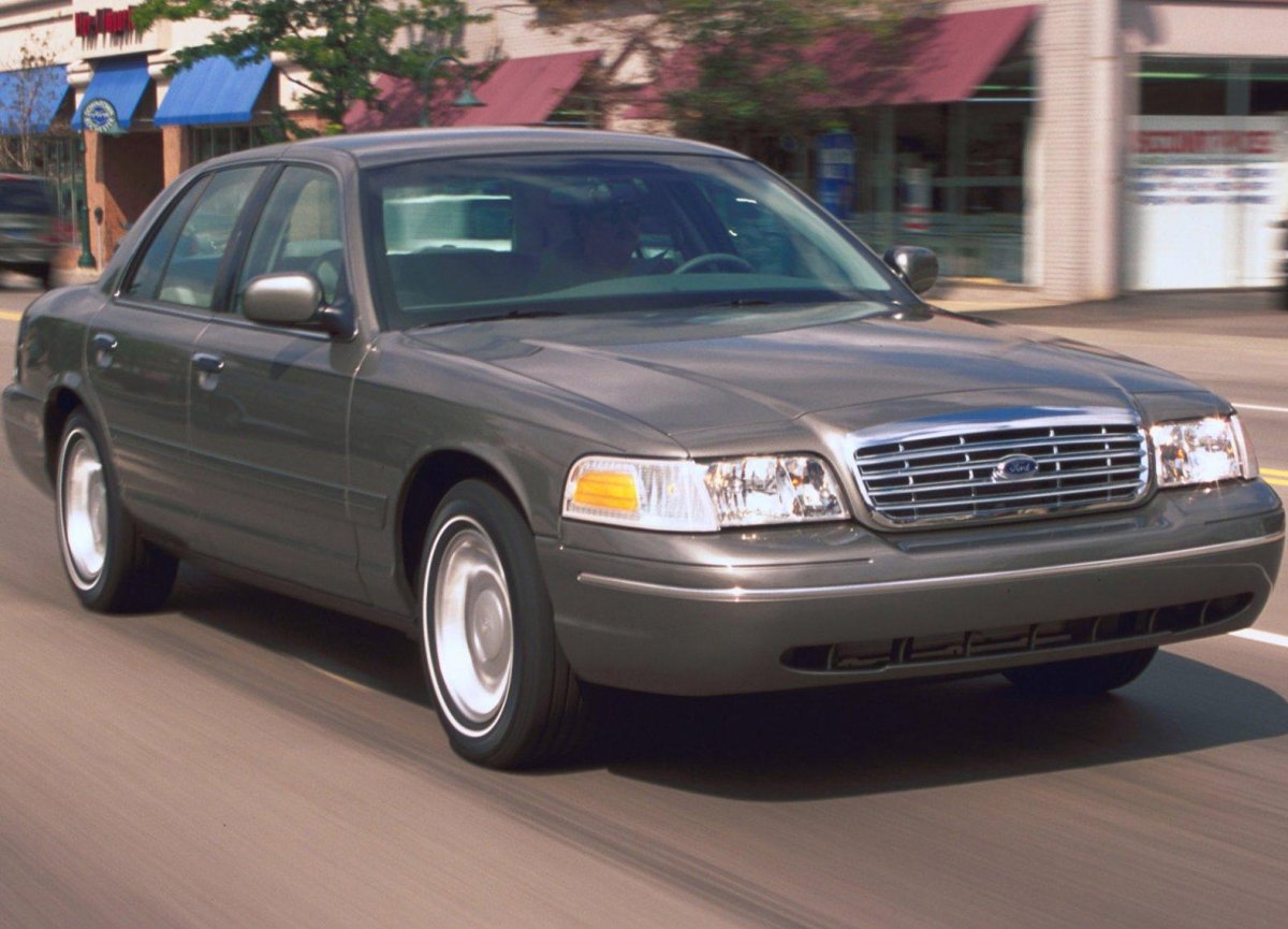 Форд Crown Victoria 1998