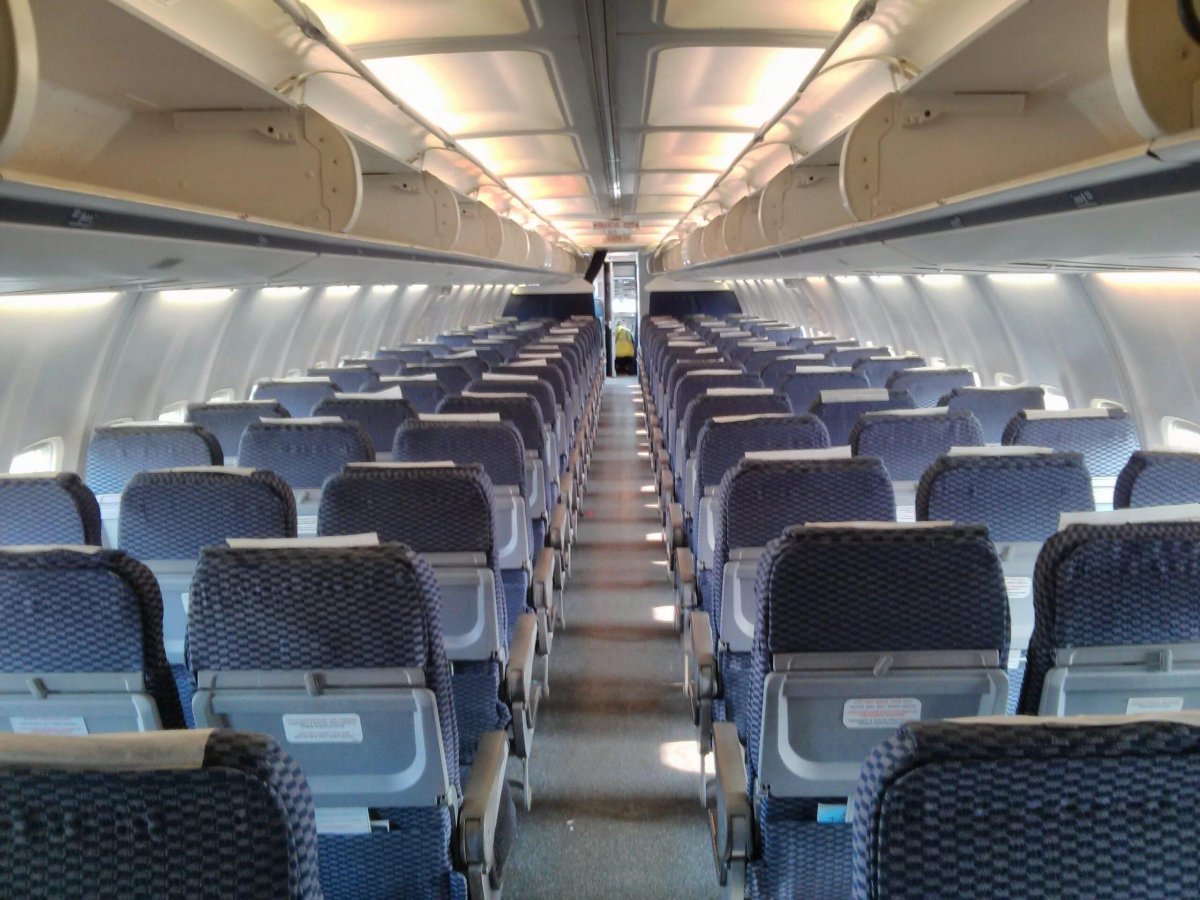 Boeing 737-500 салон