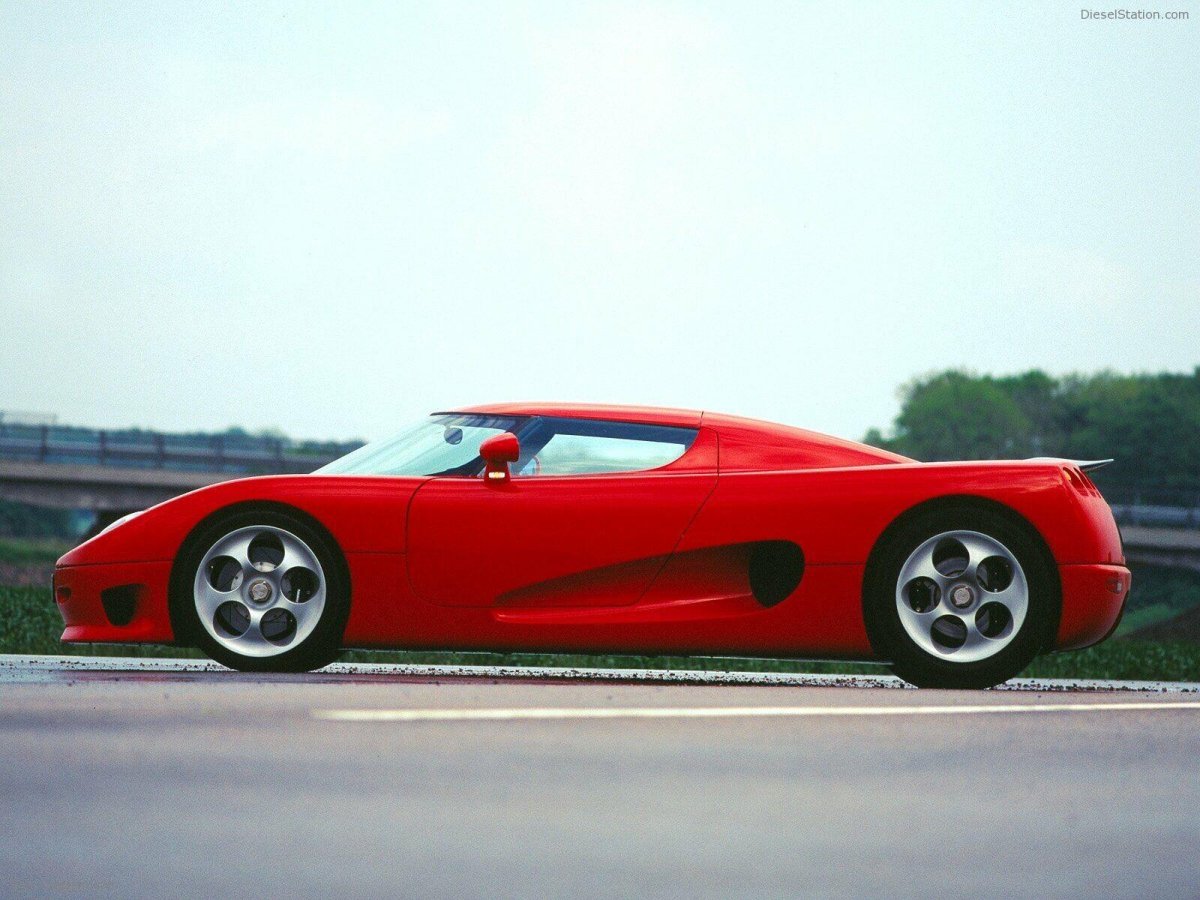 Koenigsegg cc8s 2002