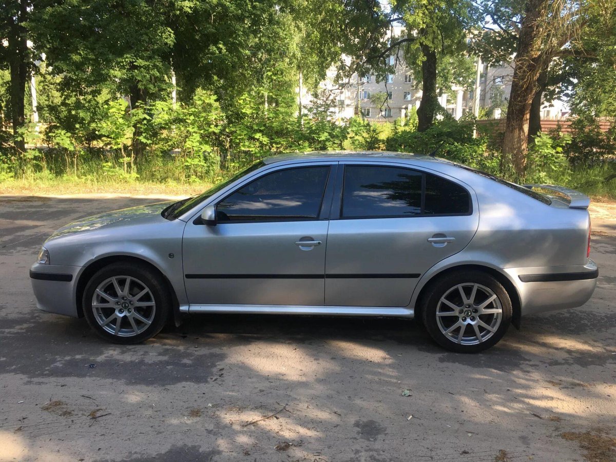 Skoda Octavia Tour r16