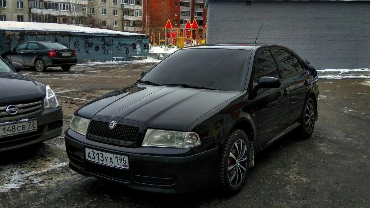 Шкода Октавия 1.8 турбо
