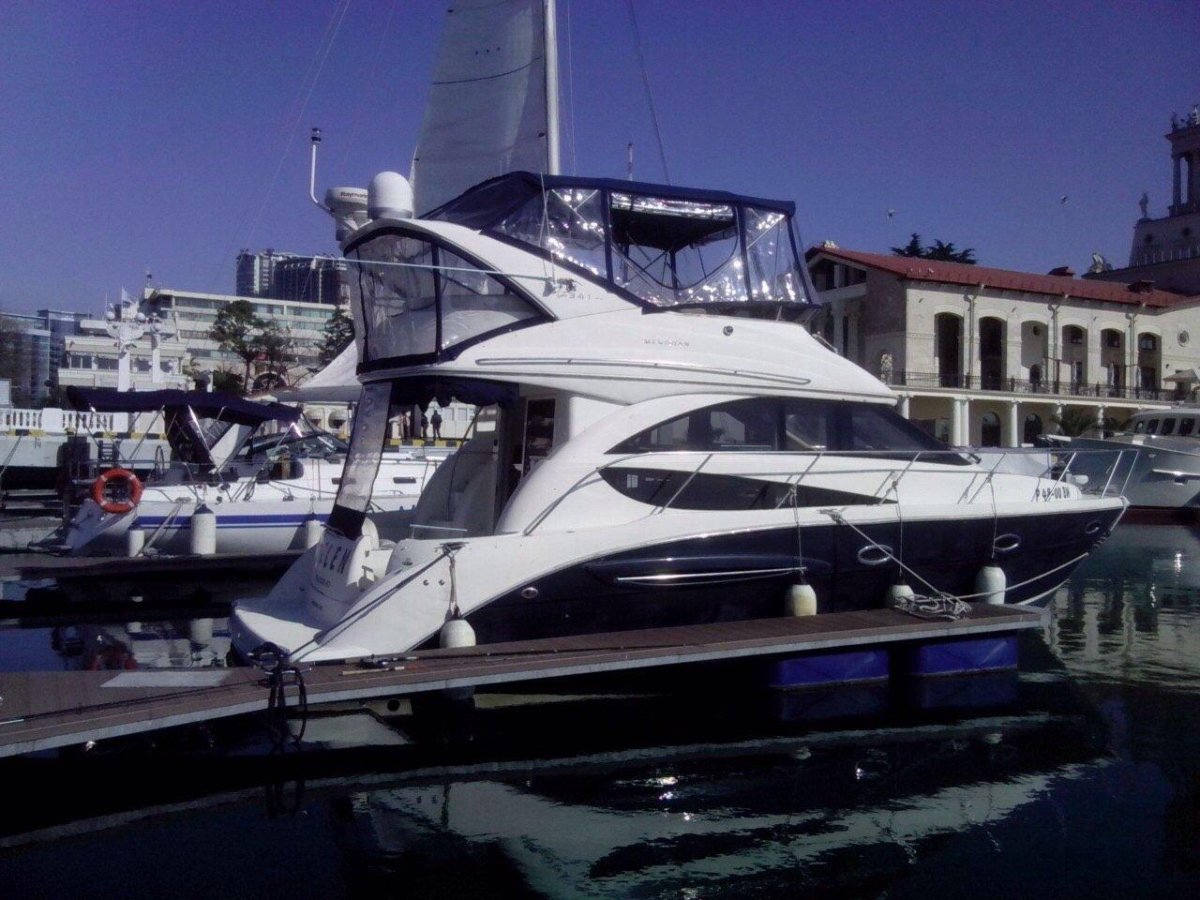 Meridian 341 яхта