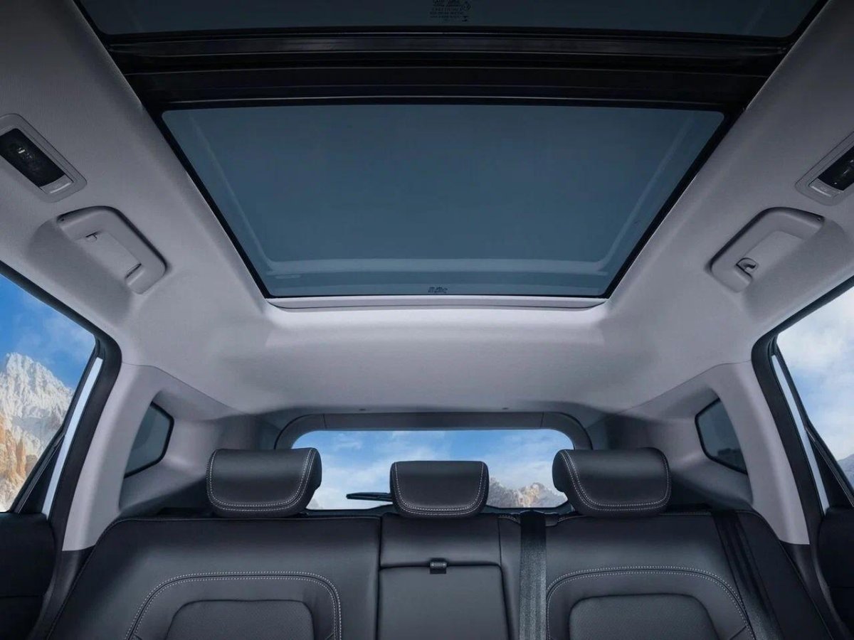 Chery Tiggo 7 Pro Max панорамная крыша