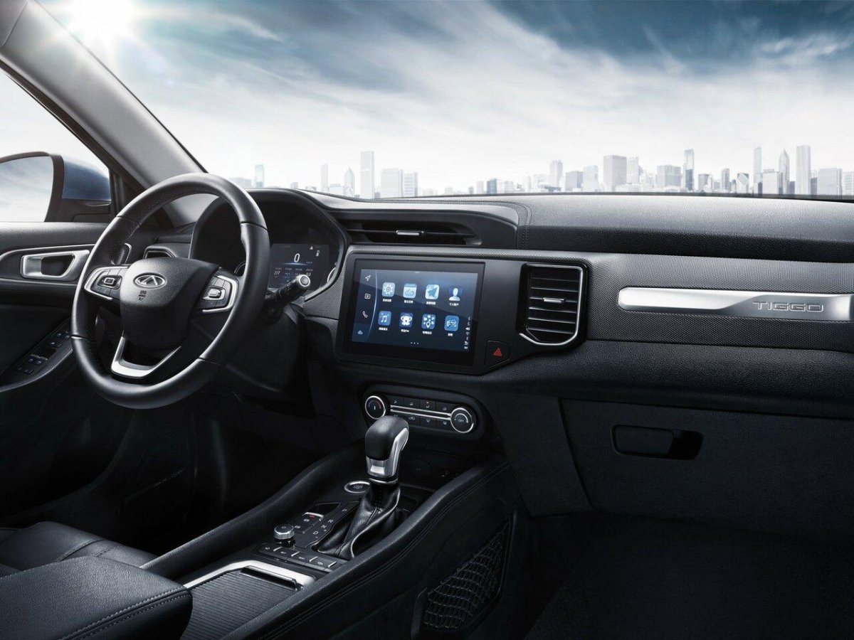 Tiggo 4 внутри