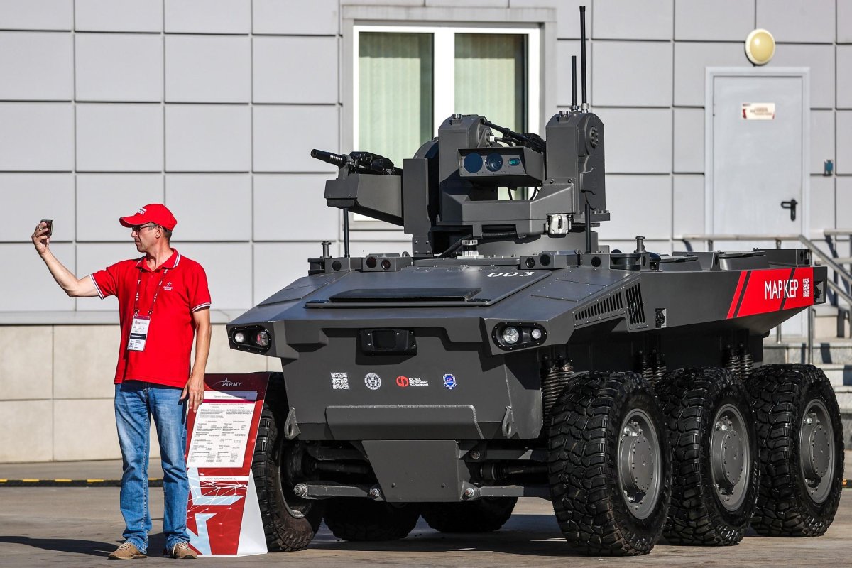 Робот маркер армия 2022