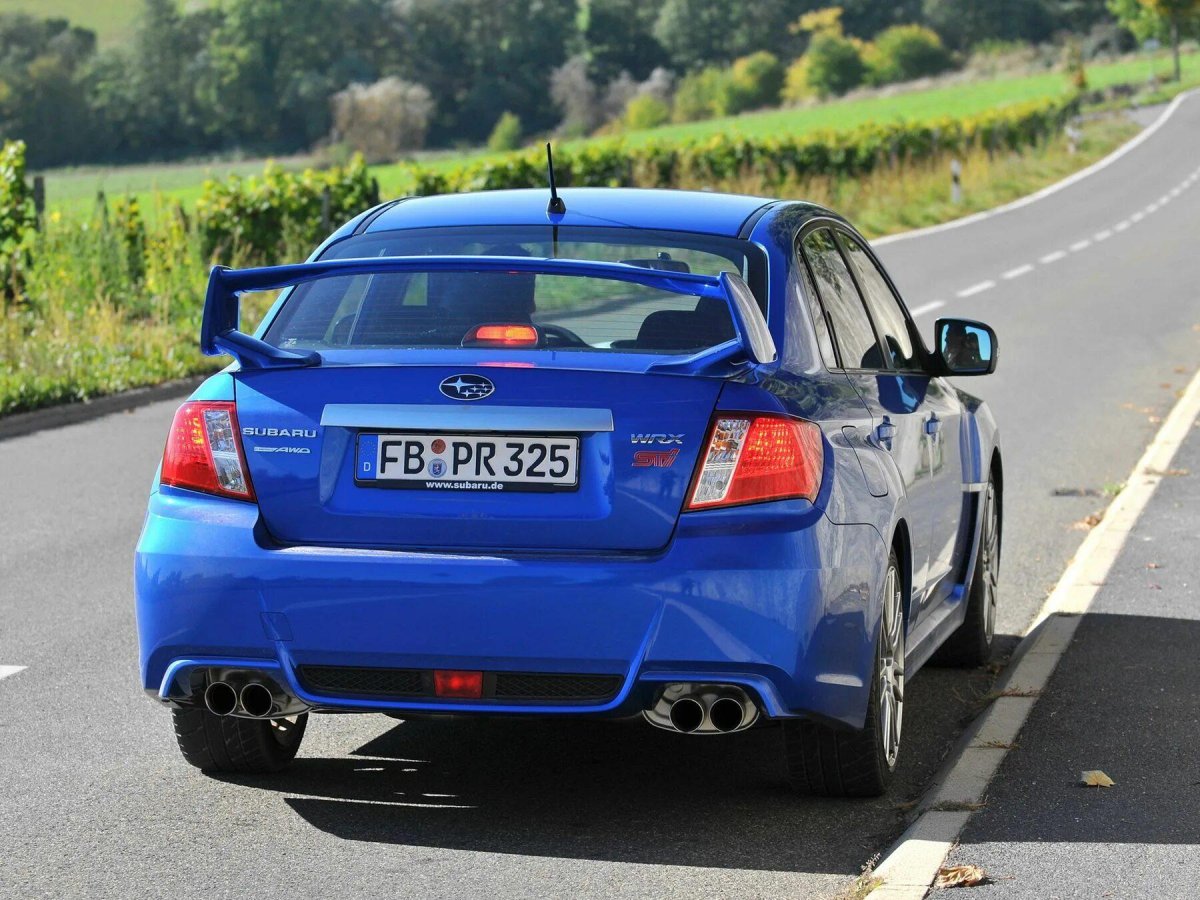 Subaru WRX STI 2010 седан