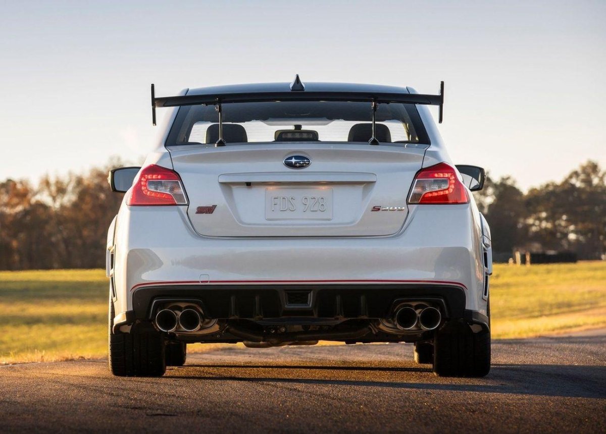 Субару WRX STI 2019