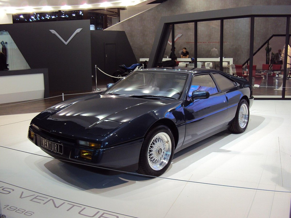 Автомобиль Лорис